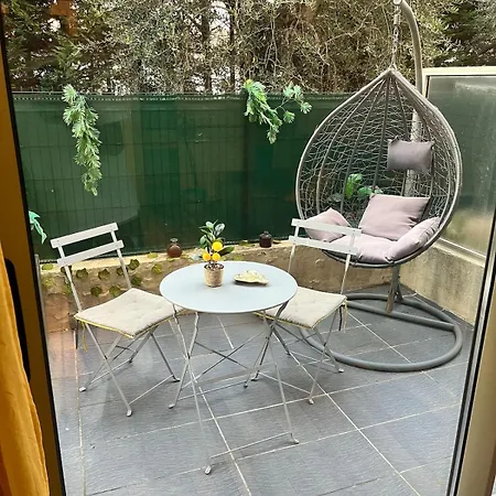 300m De La Cagnes-sur-Mer